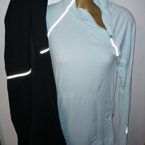 Athleta Fitted Top Large Cute Details